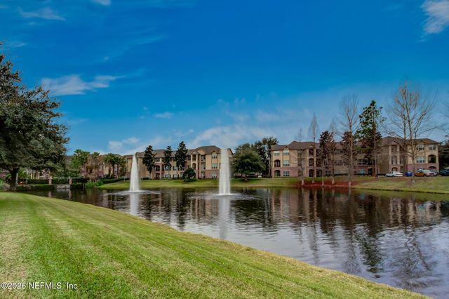 7800 POINT MEADOWS Drive 1224, Jacksonville, FL 32256