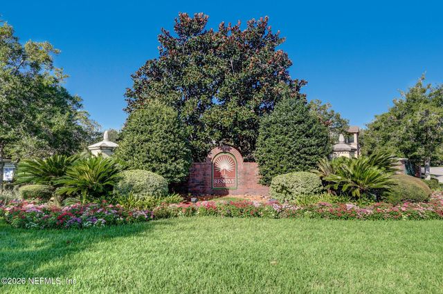 7800 POINT MEADOWS Drive 1224, Jacksonville, FL 32256