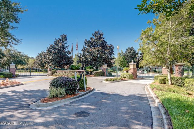 7800 POINT MEADOWS Drive 1224, Jacksonville, FL 32256