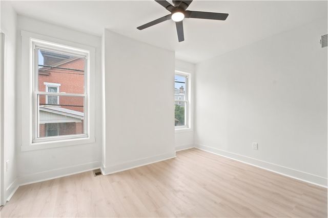352 39th St, Lawrenceville, PA 15201