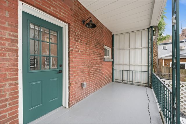 352 39th St, Lawrenceville, PA 15201