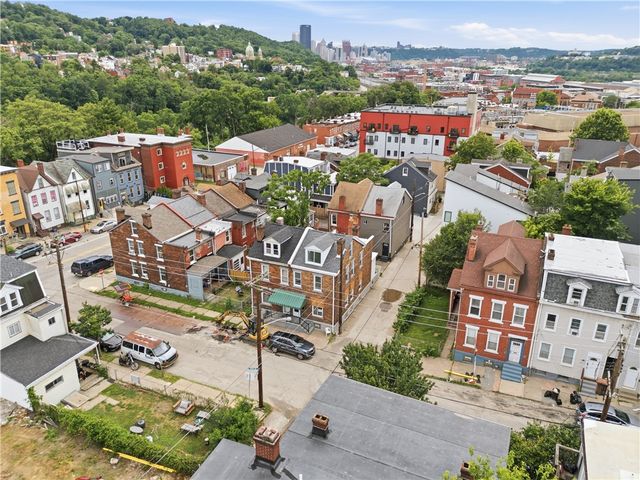 352 39th St, Lawrenceville, PA 15201