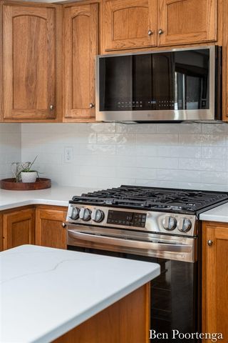 2646 Monroe Avenue, Grand Rapids, MI 49505