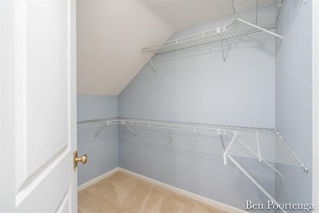 2646 Monroe Avenue, Grand Rapids, MI 49505