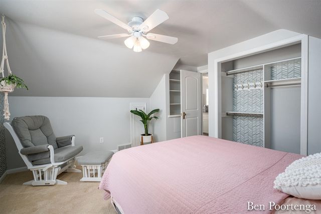 2646 Monroe Avenue, Grand Rapids, MI 49505