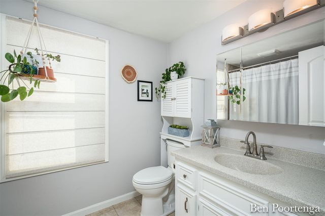 2646 Monroe Avenue, Grand Rapids, MI 49505