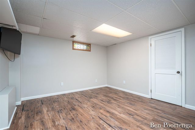 2646 Monroe Avenue, Grand Rapids, MI 49505