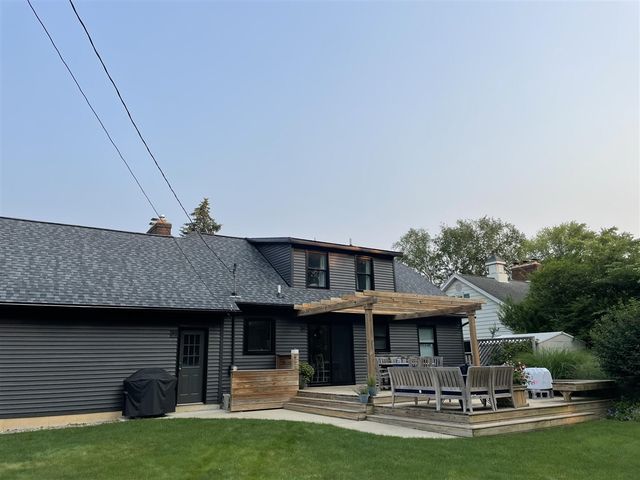 2646 Monroe Avenue, Grand Rapids, MI 49505