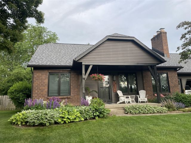 2646 Monroe Avenue, Grand Rapids, MI 49505