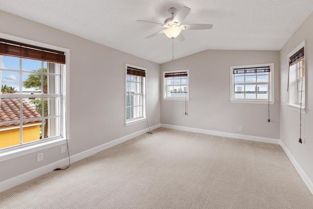 1060 Lake Shore Drive 201, West Palm Beach, FL 33403