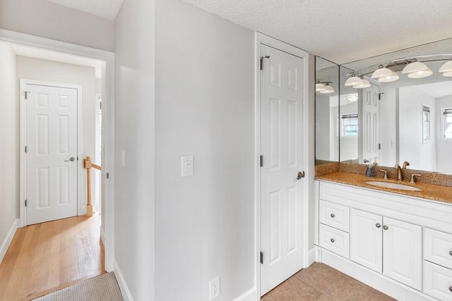 1060 Lake Shore Drive 201, West Palm Beach, FL 33403