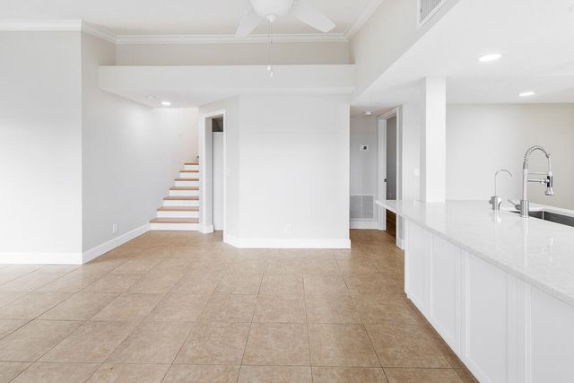 1060 Lake Shore Drive 201, West Palm Beach, FL 33403