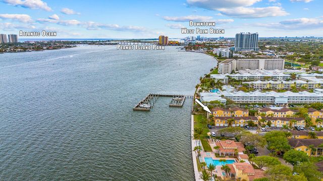1060 Lake Shore Drive 201, West Palm Beach, FL 33403