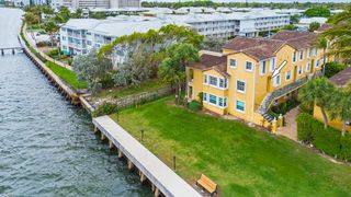 1060 Lake Shore Drive 201, West Palm Beach, FL 33403