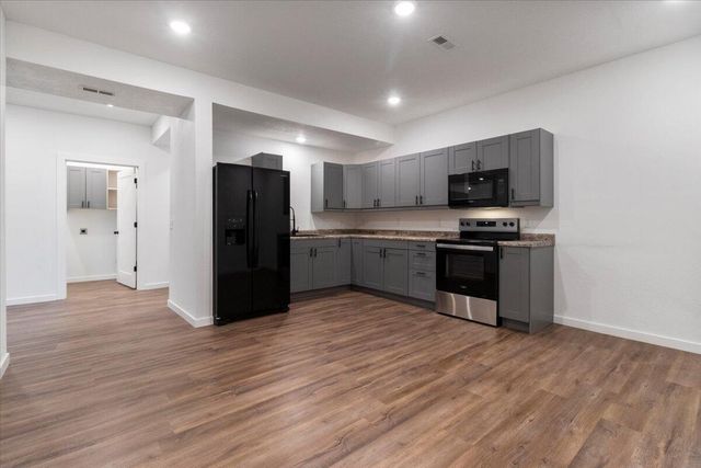 515 Nebraska Avenue, West Plains, MO 65775