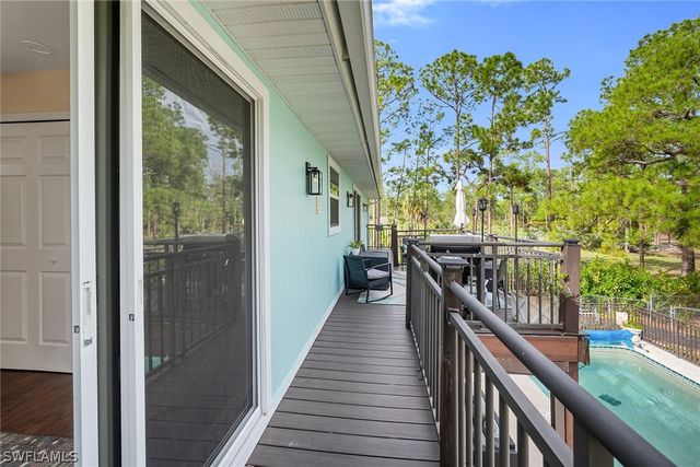 4105 2nd AVE NE, Naples, FL 34120