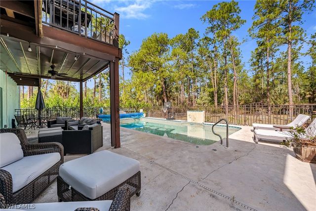 4105 2nd AVE NE, Naples, FL 34120