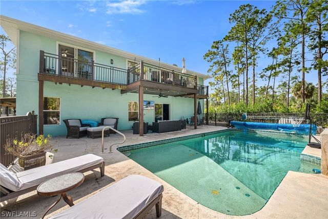 4105 2nd AVE NE, Naples, FL 34120