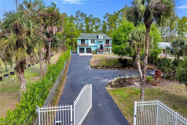 4105 2nd AVE NE, Naples, FL 34120