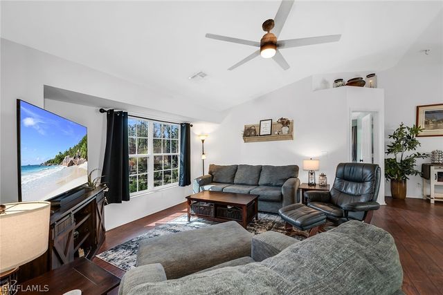 4105 2nd AVE NE, Naples, FL 34120