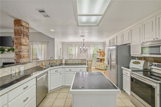 6538 Olympia Buddy Road, College Station, TX 77845