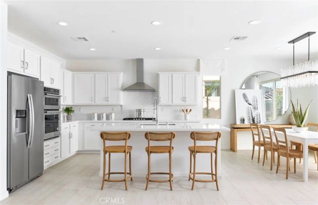 745 Spyglass Court, Perris, CA 92571