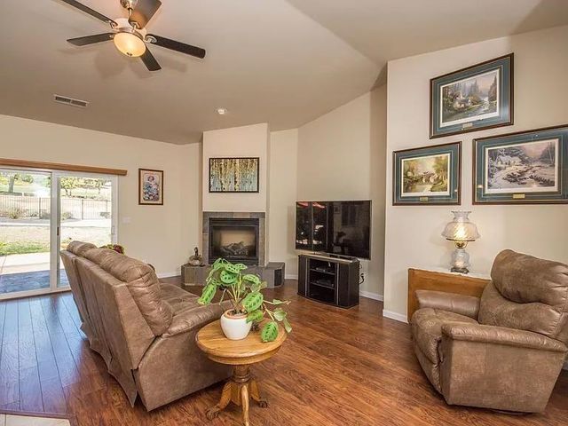 1685 American River Trl, Cool, CA 95614