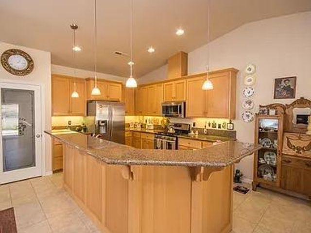 1685 American River Trl, Cool, CA 95614