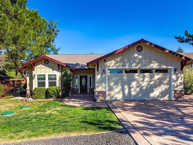 1685 American River Trl, Cool, CA 95614