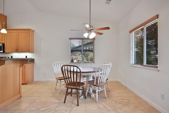 1685 American River Trl, Cool, CA 95614