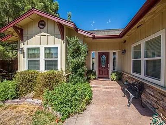 1685 American River Trl, Cool, CA 95614
