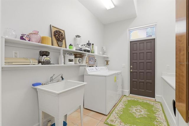 9813 LAKE GEORGIA DRIVE, Orlando, FL 32817