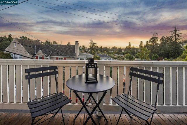 1016 Norwood Ave, Oakland, CA 94610