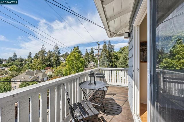 1016 Norwood Ave, Oakland, CA 94610