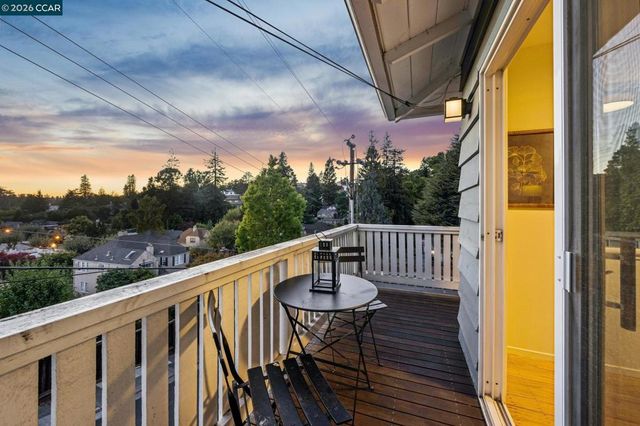 1016 Norwood Ave, Oakland, CA 94610