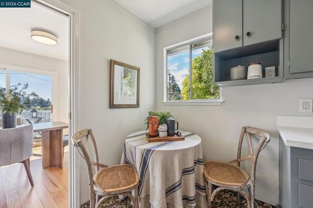 1016 Norwood Ave, Oakland, CA 94610