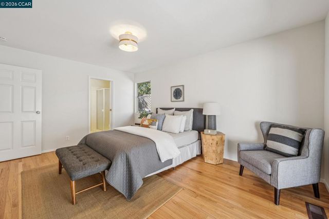 1016 Norwood Ave, Oakland, CA 94610