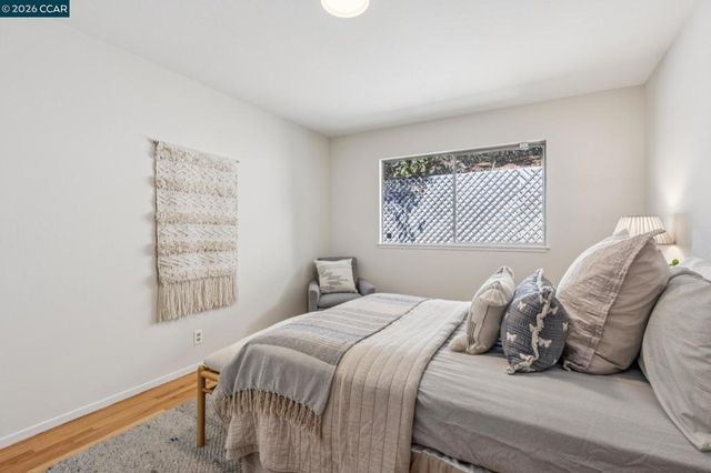 1016 Norwood Ave, Oakland, CA 94610
