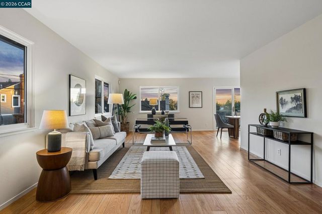1016 Norwood Ave, Oakland, CA 94610