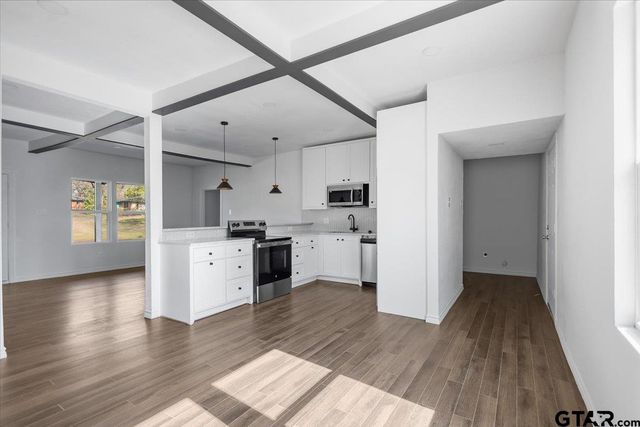 3024 FRANKSTON HWY, Tyler, TX 75701