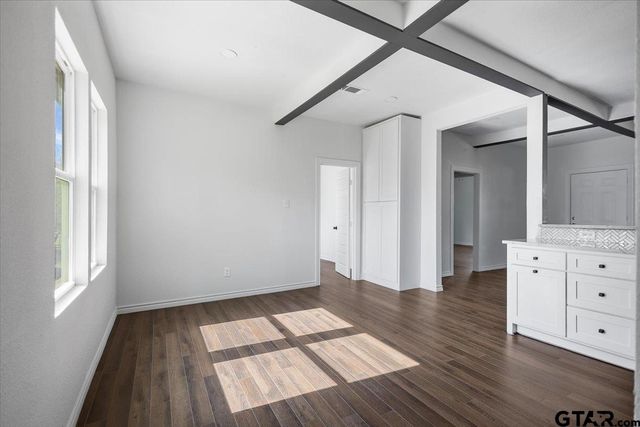 3024 FRANKSTON HWY, Tyler, TX 75701