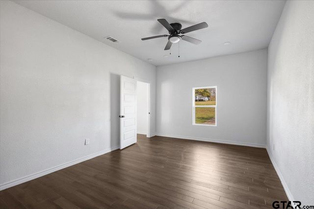 3024 FRANKSTON HWY, Tyler, TX 75701