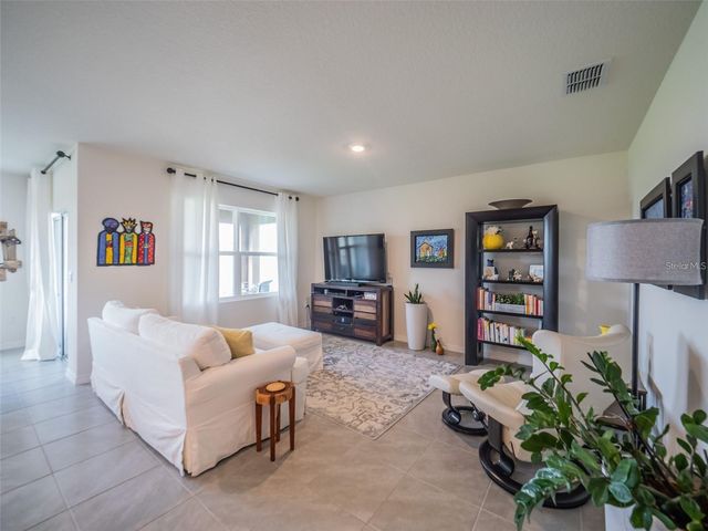 4885 PANGA AVENUE, Mount Dora, FL 32757