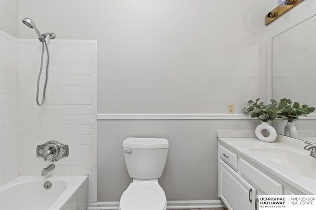 13569 Berry Circle, Omaha, NE 68135