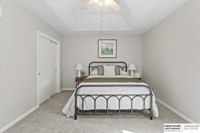 13569 Berry Circle, Omaha, NE 68135