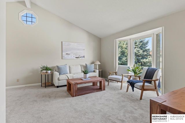 13569 Berry Circle, Omaha, NE 68135