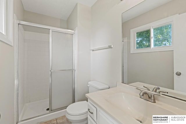 13569 Berry Circle, Omaha, NE 68135