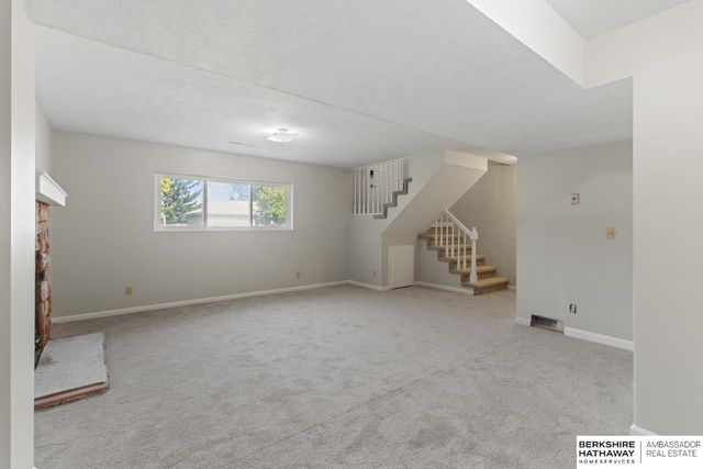 13569 Berry Circle, Omaha, NE 68135