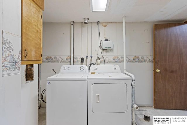 13569 Berry Circle, Omaha, NE 68135