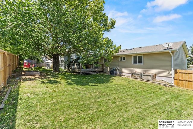 13569 Berry Circle, Omaha, NE 68135